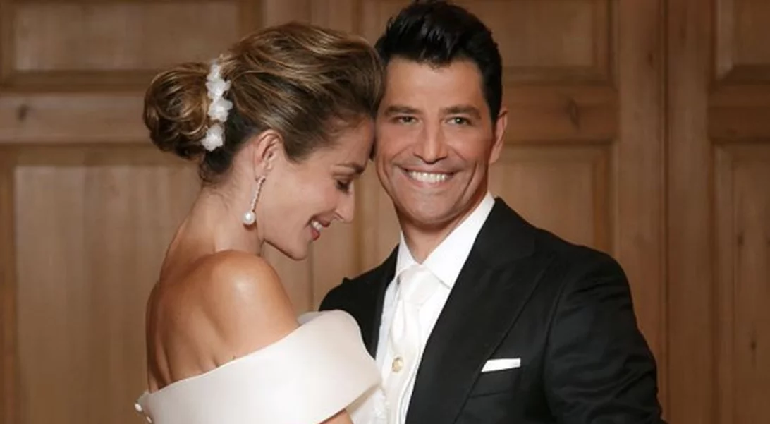 Σάκης Ρουβάς - Κάτια Ζυγούλη: Νέες φωτογραφίες από τον γάμο της δεκαετίας