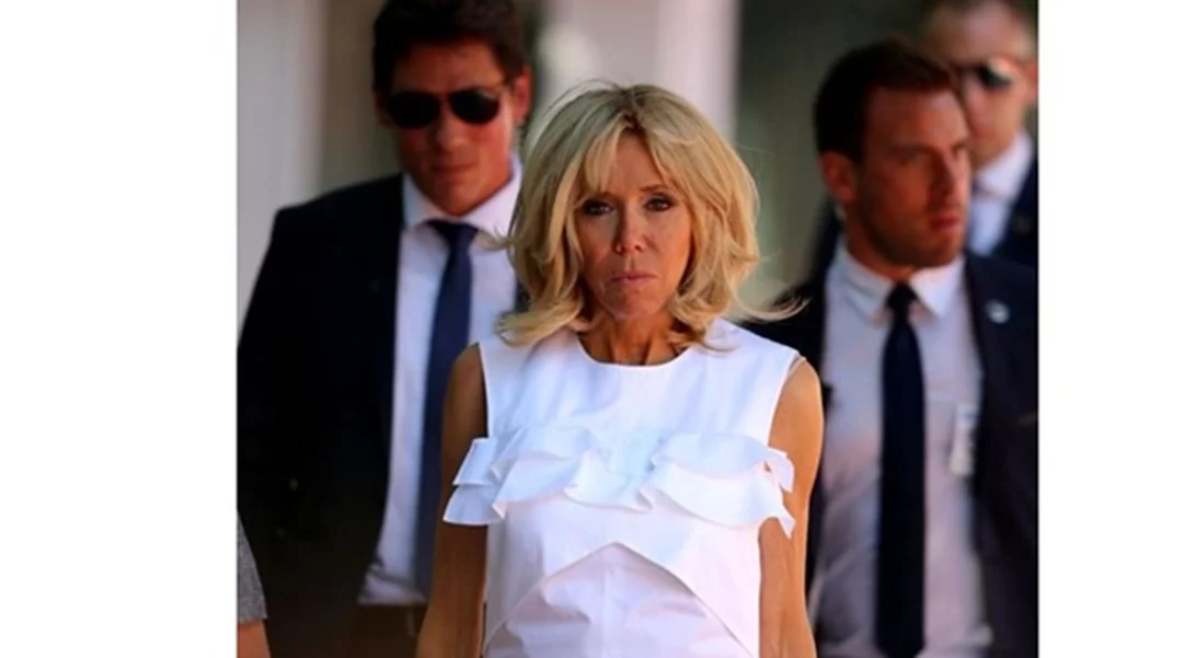 Brigitte Macron: Οι λεπτομέρειες του outfit που επέλεξε στην Αθήνα