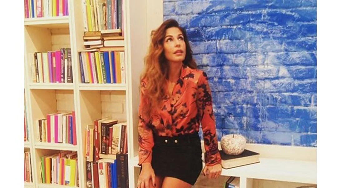 Πώς φορούν οι Έλληνες επώνυμοι τις νέες τάσεις στα παπούτσια;