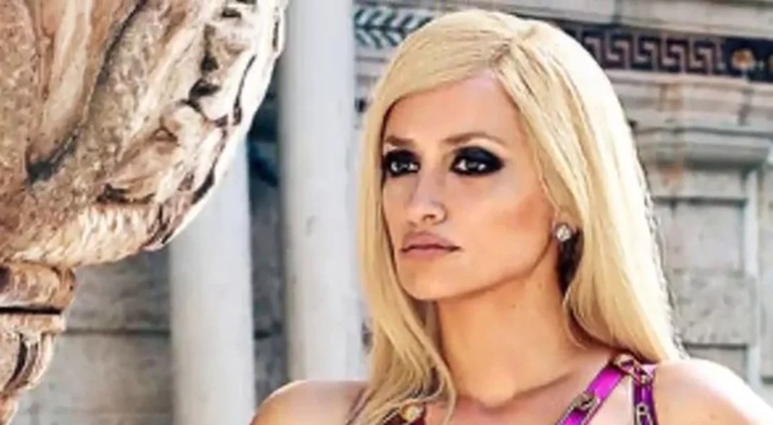 Penelope Cruz | Μεταμορφώνεται στη Donatella Versace σε νέο τρέιλερ τηλεοπτικής σειράς
