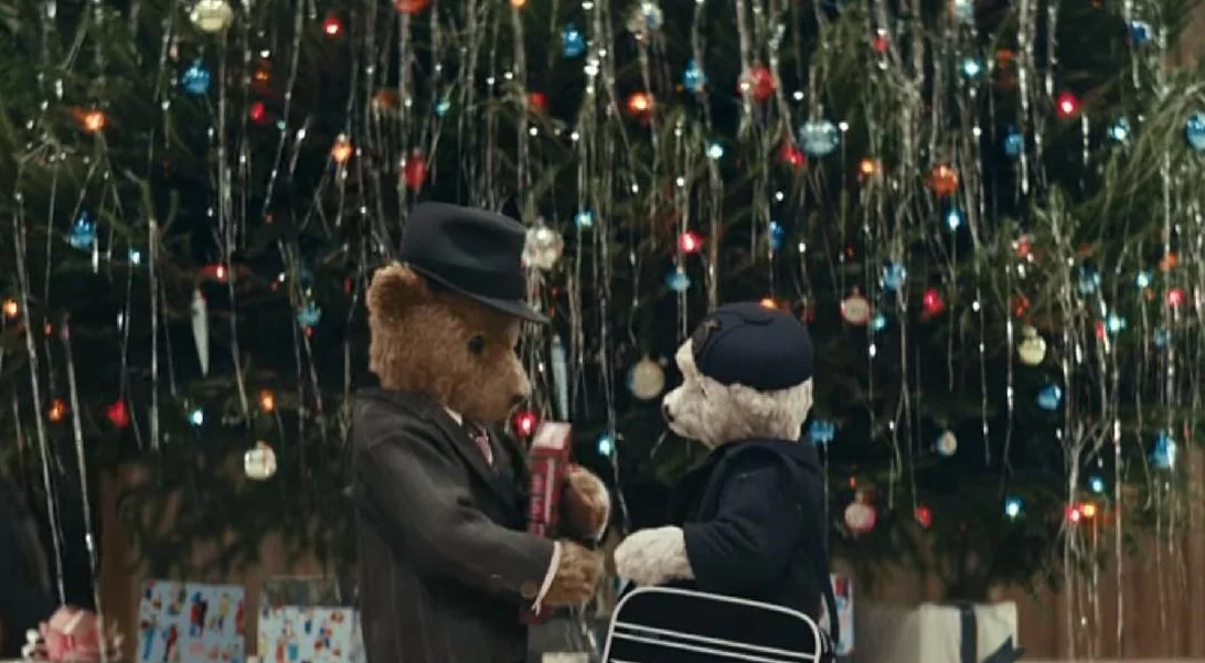 Τα αξιολάτρευτα αρκουδάκια του Heathrow επιστρέφουν ξανά για τα Χριστούγεννα