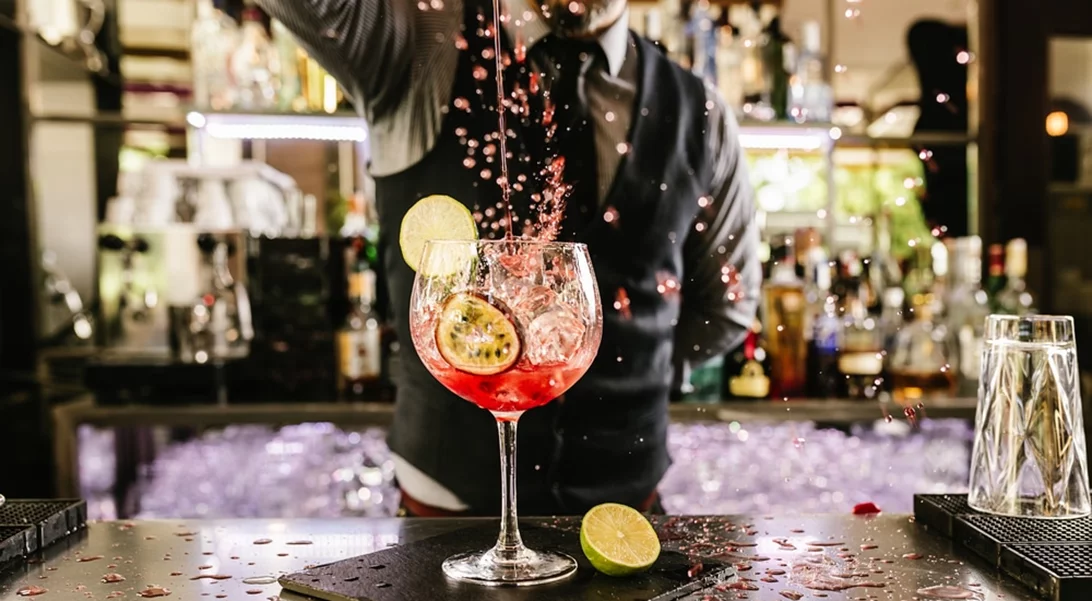 Τι λέει για σένα το αγαπημένο σου cocktail σύμφωνα με τους bartenders