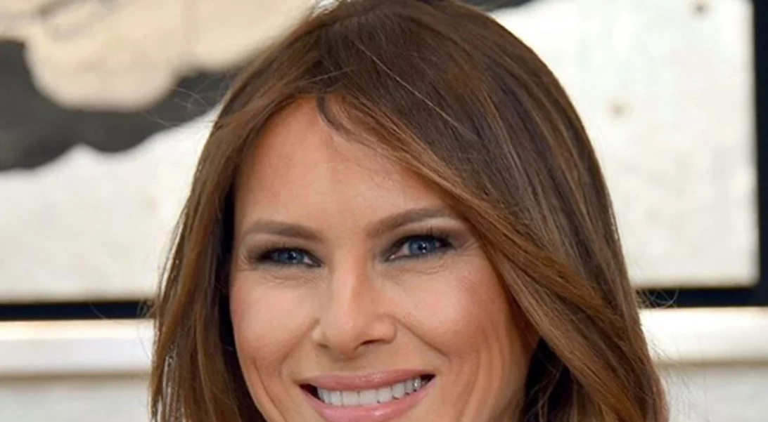 Η Melania Trump βρέθηκε στην Ιαπωνία φορώντας το πιο ιδιαίτερο παλτό