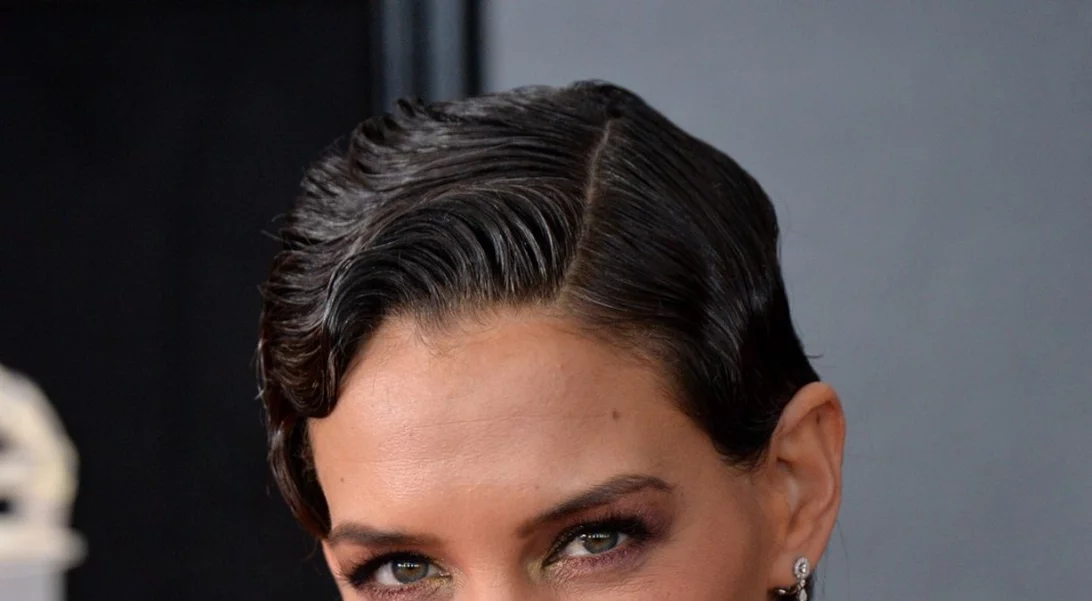 Πόσο ζηλέψαμε τα μαλλιά της Katie Holmes