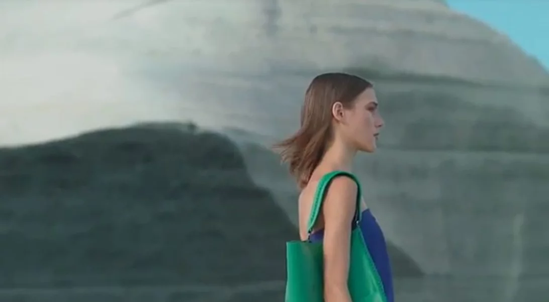 Callista Crafts | Μάς ταξιδεύει στο πιο chic ελληνικό καλοκαίρι (βίντεο)