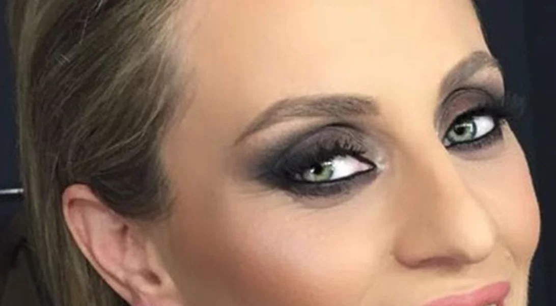 Ελεονώρα Μελέτη | Βόλτα στο κέντρο της Αθήνας λίγο πριν μπει στο μαιευτήριο