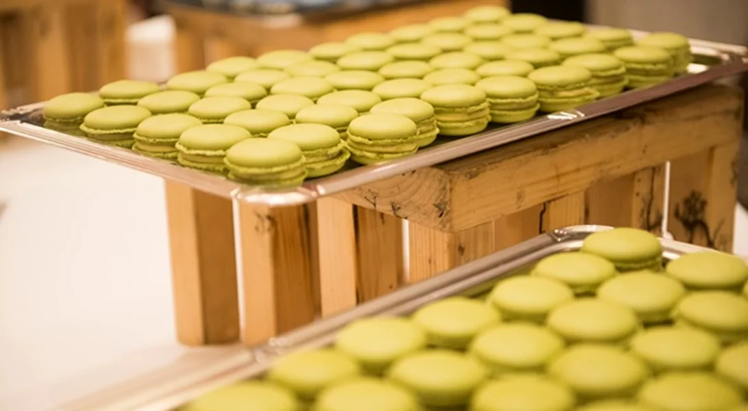 Κι όμως μπορείς να φας macaron με γεύση από Ελλάδα!