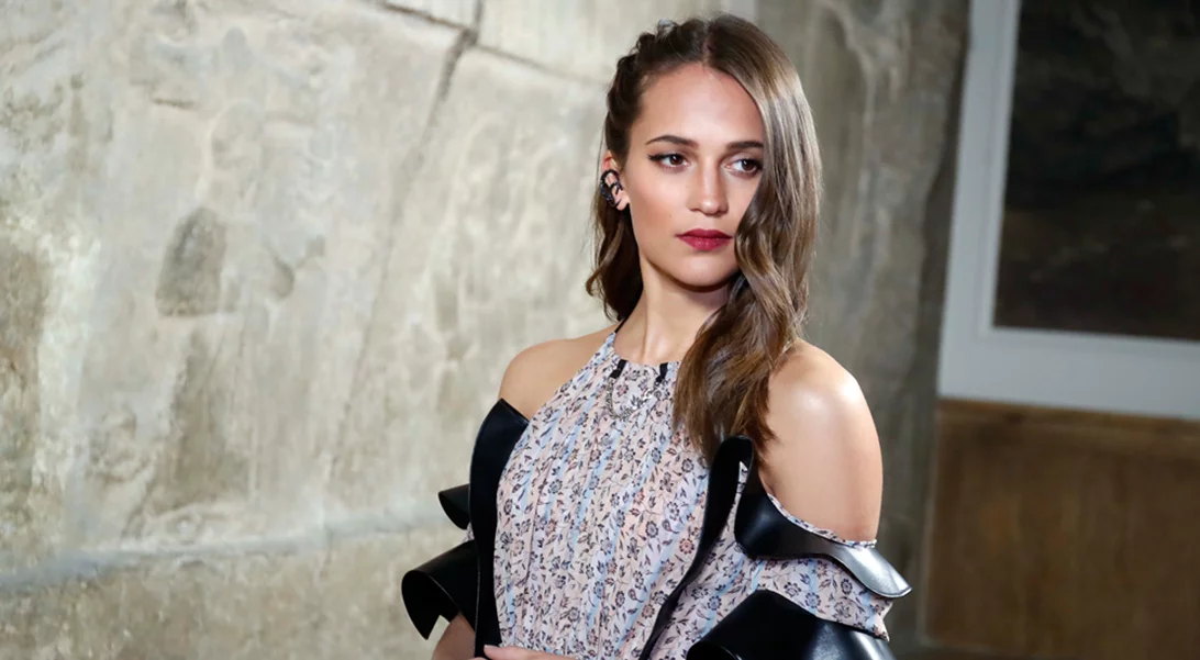 Alicia Vikander | Αυτή η εμφάνιση της είναι ό,τι καλύτερο έχουμε δει τελευταία