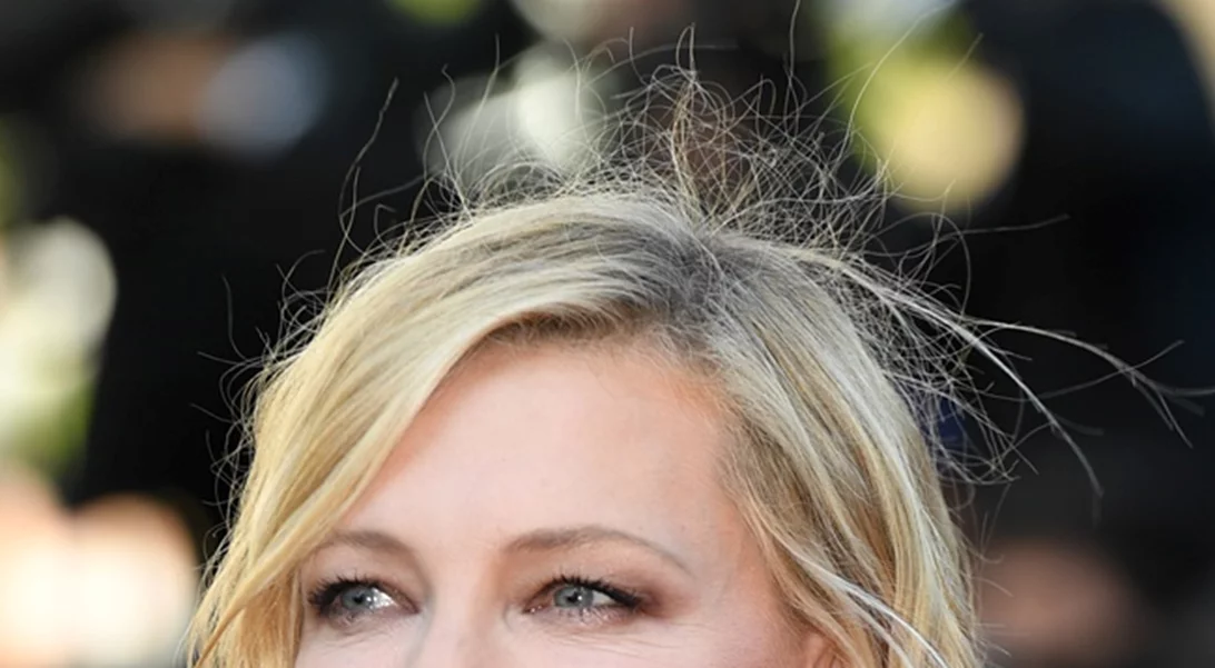 Cate Blanchett | Με τελείως άλλο look στο κόκκινο χαλί των BAFTA! Είναι πλέον καστανή