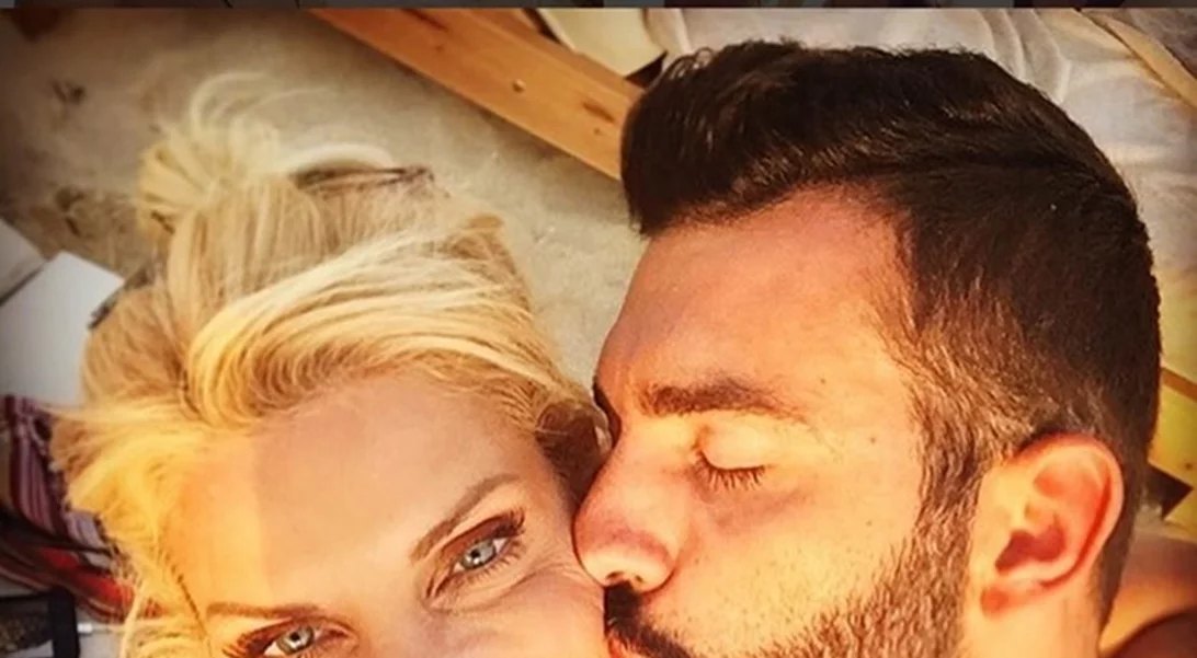 Ελένη Μενεγάκη | Το δημόσιο μήνυμα στον αδερφό της