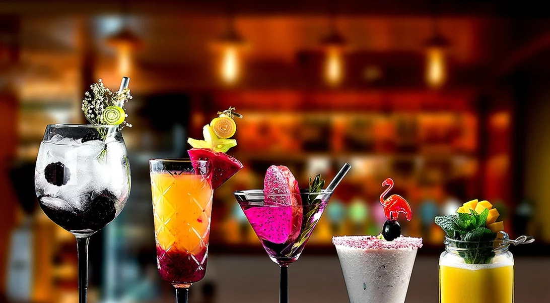 Συνδύασε τα ψώνια σου με cocktails στα Fridays Κηφισιάς