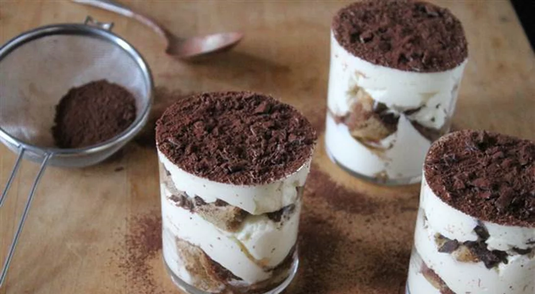 Τιραμισού σε ποτήρι – «σήκωσέ με ψηλά» γιατί δεν είμαι καλά