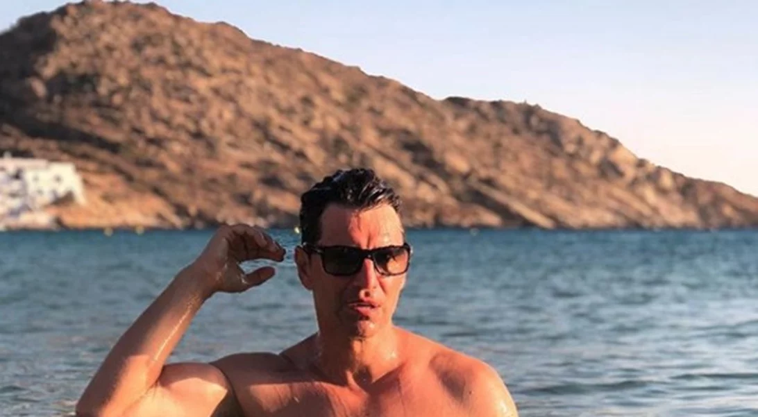 Σάκης Ρουβάς | Δες πώς ευχήθηκε στον Αντώνη Ρέμο για το γάμο του