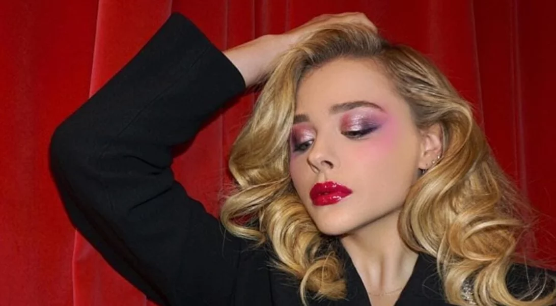 Μακιγιάζ με έμπνευση από τα '80s της Chloë Grace Moretz: Ναι ή όχι;