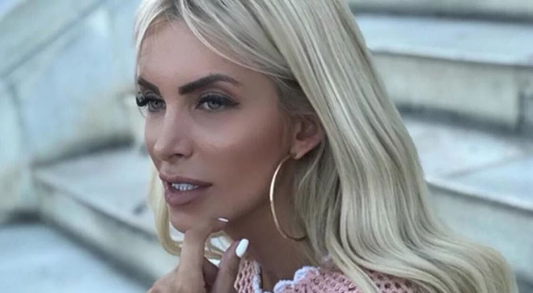 Κατερίνα Καινούργιου | Κάνει διακοπές στην Πάρο με τις φίλες της