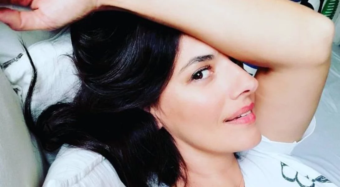 Νόνη Δούνια | Ποζάρει με τον σύζυγο και τα παιδιά της στην Κέρκυρα