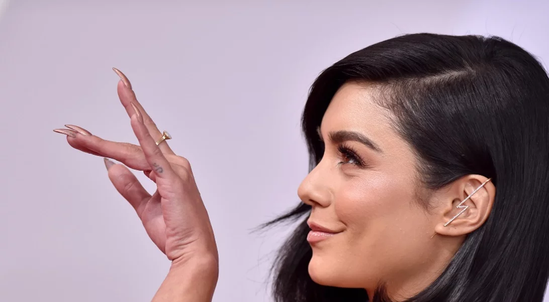 Πώς βάφουν τα νύχια τους οι διάσημες για να περπατήσουν στο κόκκινο χαλί;