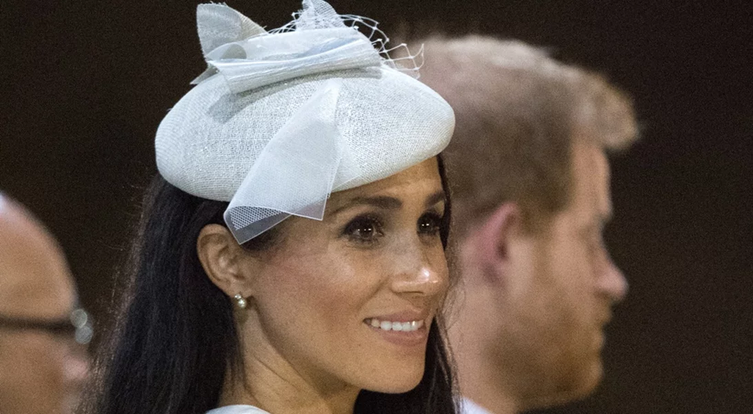 Meghan Markle | Η εντυπωσιακή total white εμφάνιση της στα νησιά Φίτζι