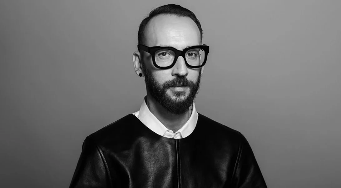 Huge News: Ο Νικόλας Βιλλιώτης άνοιξε το δικό του κομμωτήριο!