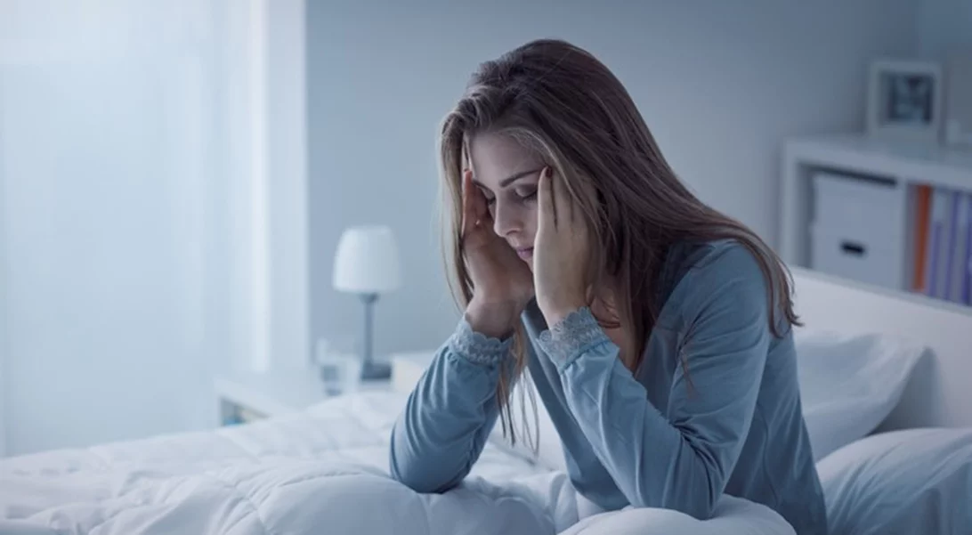 «Δεν μπορώ να κοιμηθώ το βράδυ, τι να κάνω;» | Τα 6 βήματα για έναν καλό ύπνο