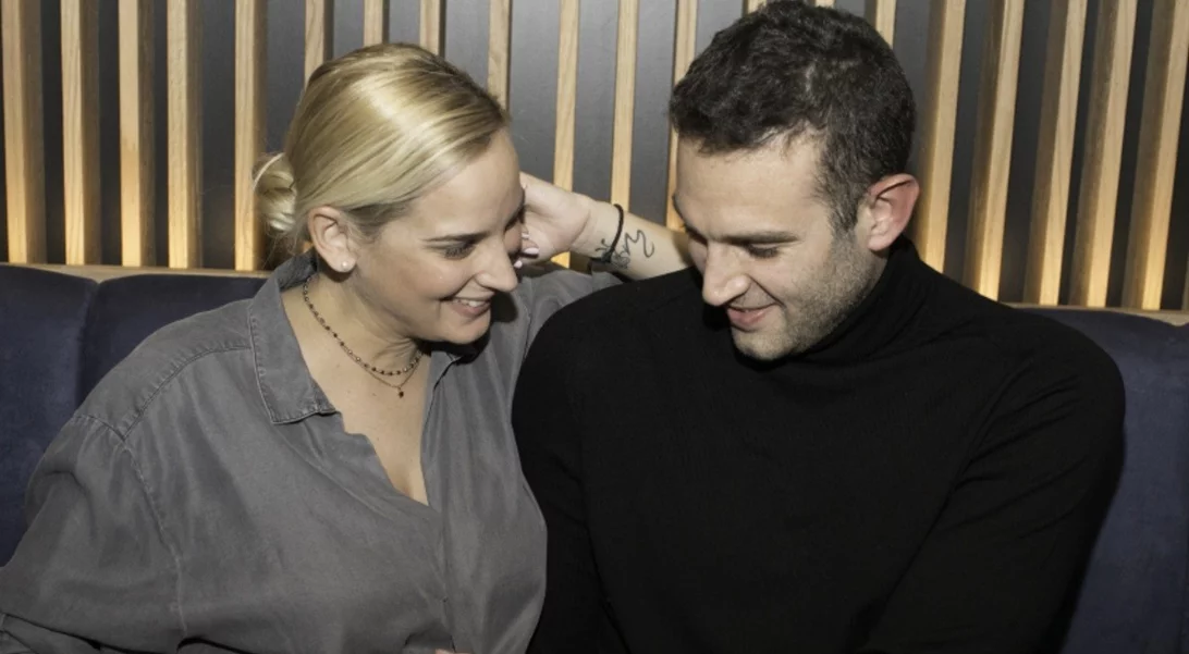 Άννη Πανταζή - Χριστόφορος Χούμας | Οι πρώτες φωτογραφίες κατά την έξοδο από το μαιευτήριο