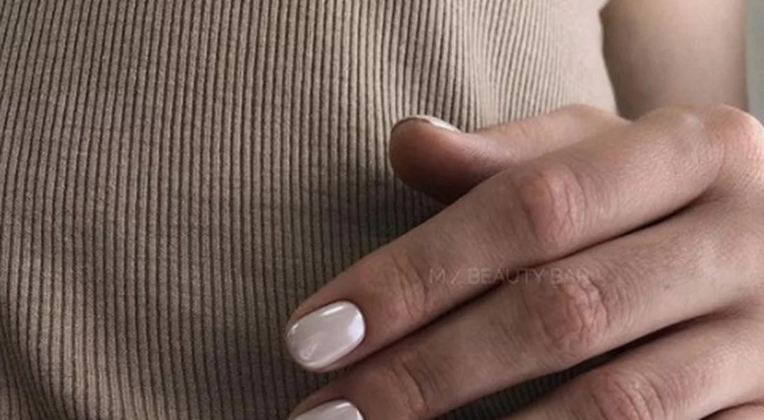 Μικρή βάση νυχιών: Do's and dont's και όσα πρέπει να γνωρίζεις