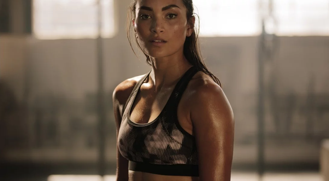 Όσα κανείς δε σου λέει για την αυξητική στήθους | Τα καλύτερα ενθέματα, το κόστος, ο θηλασμός