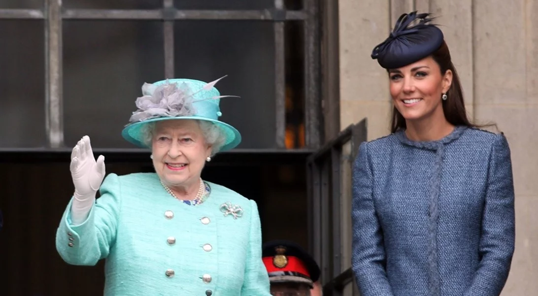 Πού βρίσκονται τα μέλη της βασιλικής οικογένειας αυτή την περίοδο;