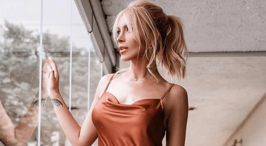 Κατερίνα Καινούργιου | Τα πλάνα δίπλα στα νυφικά και το σχόλιό της στους followers για το γεγονός