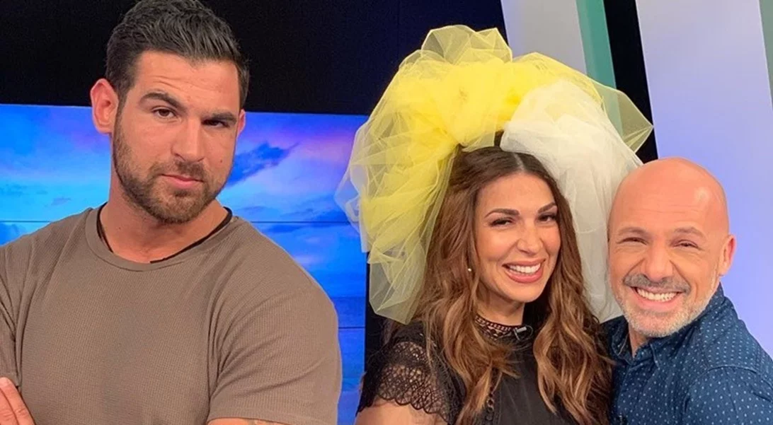 Ελένη Χατζίδου | Με φουσκωμένη κοιλίτσα στην εκπομπή του Μουτσινά!