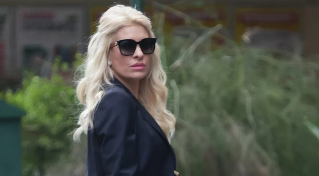 Ελένη Μενεγάκη | Δες τι φόρεσε σε βόλτα της στο κέντρο της Αθήνας