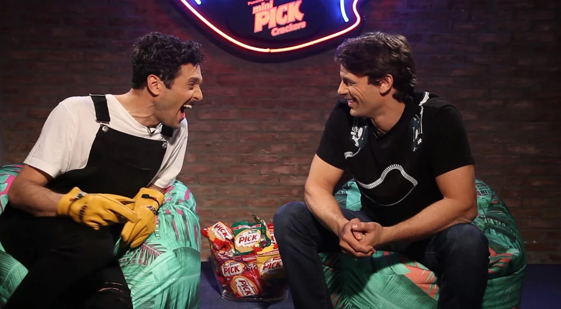 Αποστόλης Τότσικας | Ακούστε τον σε αποκλειστικότητα να τραγουδά το «Fuego για μένα να νιώσω καλά»