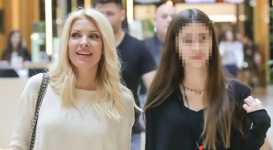 Ελένη Μενεγάκη και Λάουρα Λάτσιου είναι αχώριστες | Νέες φωτογραφίες από έξοδό τους για shopping