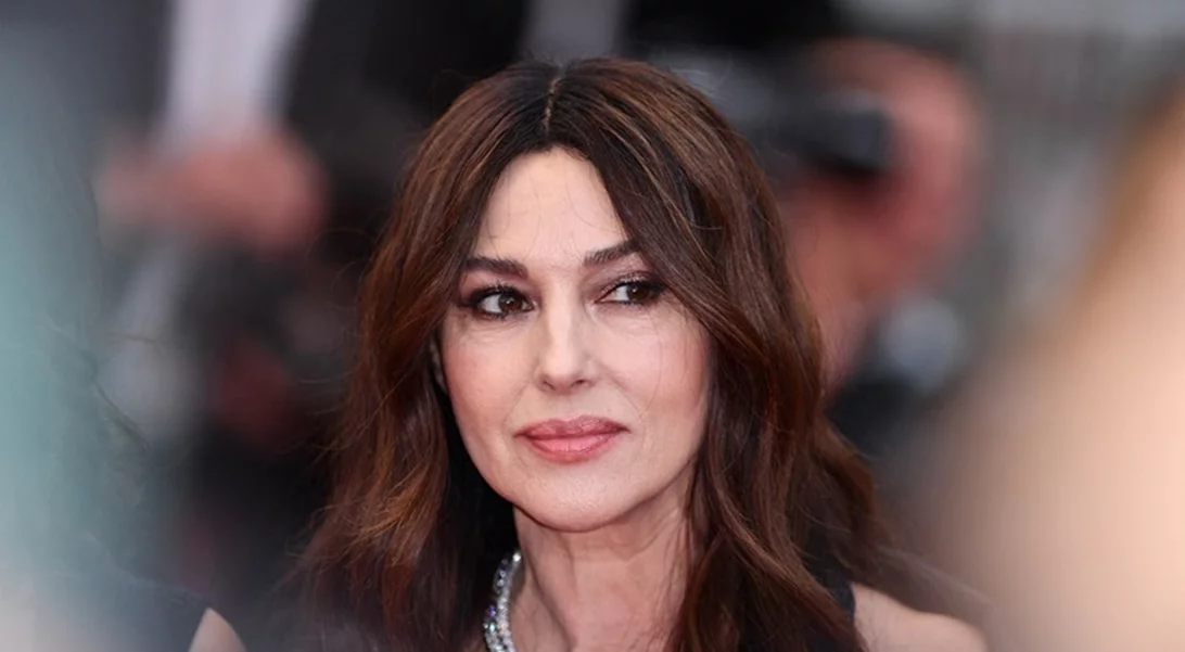 Η Monica Bellucci στο κόκκινο χαλί των Καννών