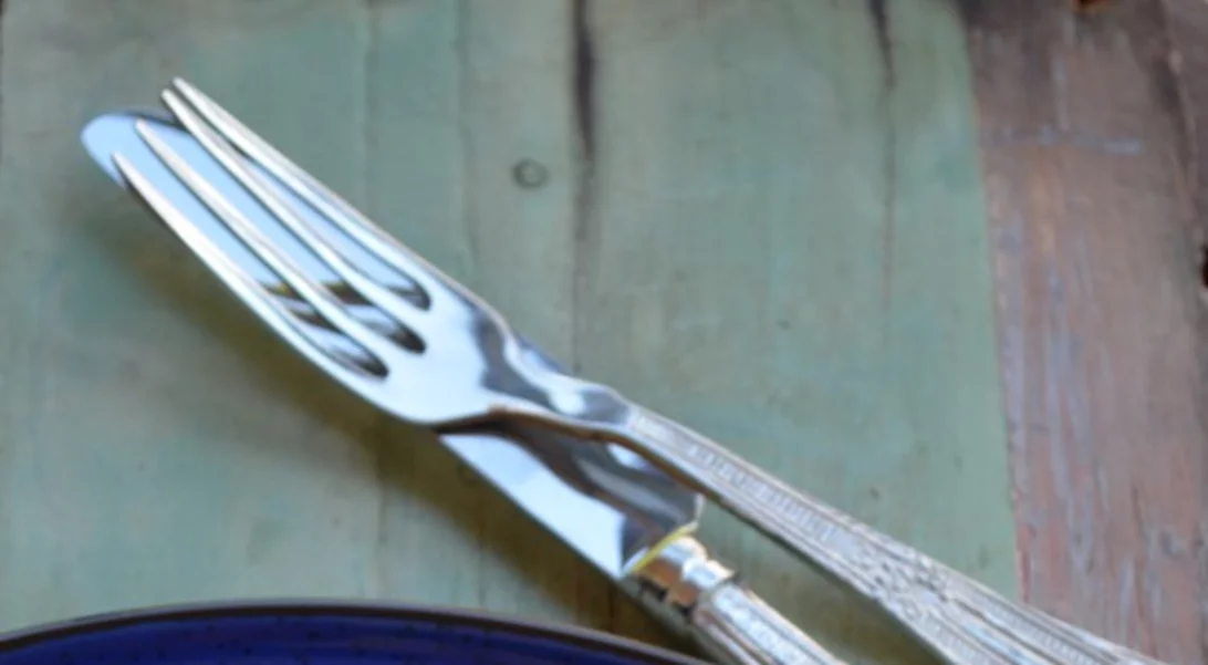 Σαλάτα με κοτόπουλο, αβοκάντο και lime dressing