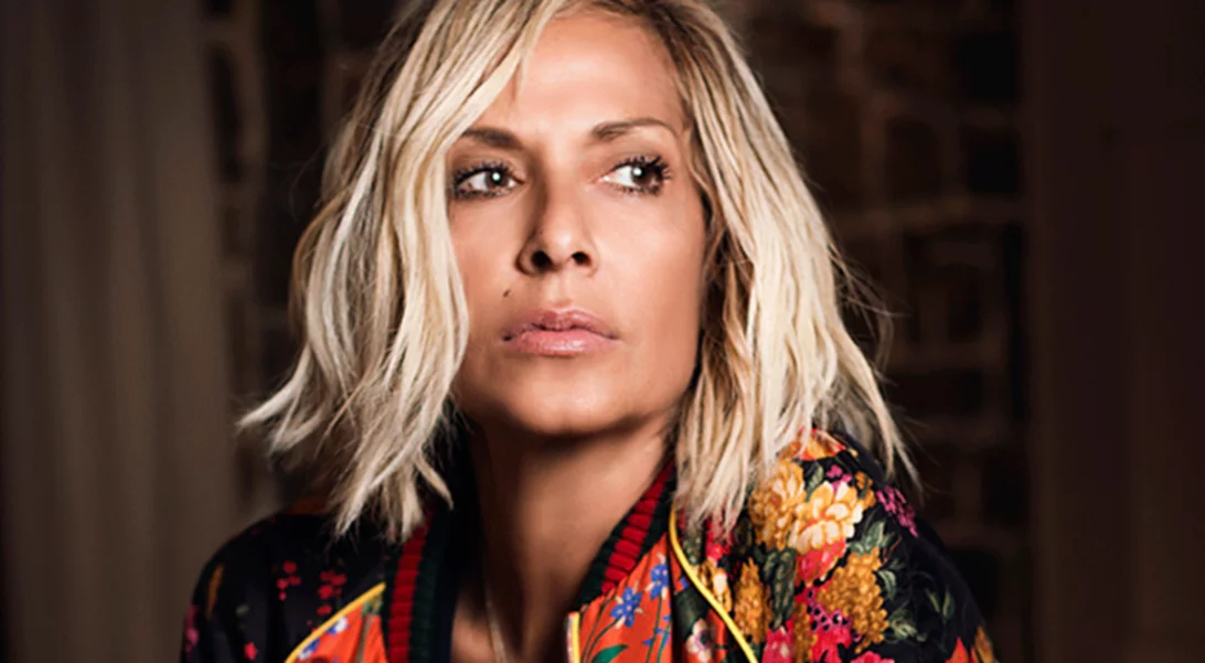 Άννα Βίσση | Οι φωτογραφίες δίπλα στην τεράστια και εντυπωσιακή πισίνα της