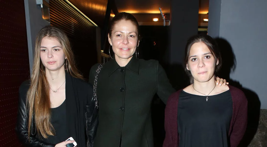 Τζένη Μπαλατσινού | Έφτασε στην Αθήνα η κόρη της για τον γάμο (φωτογραφία)