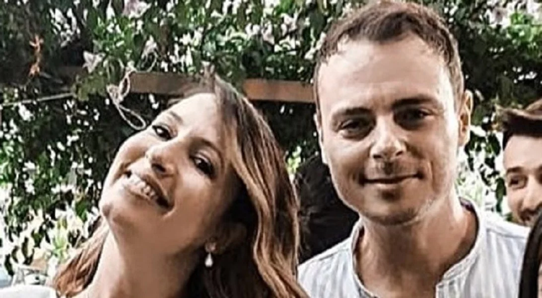 Νίκος Μίχας | Παντρεύτηκε την εγκυμονούσα σύντροφό του (pics)