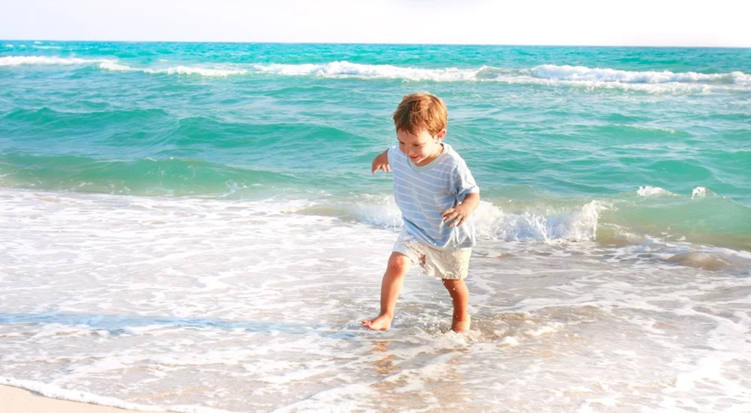 Μπορούν τα παιδιά μας να κολυμπήσουν αμέσως μετά το φαγητό;