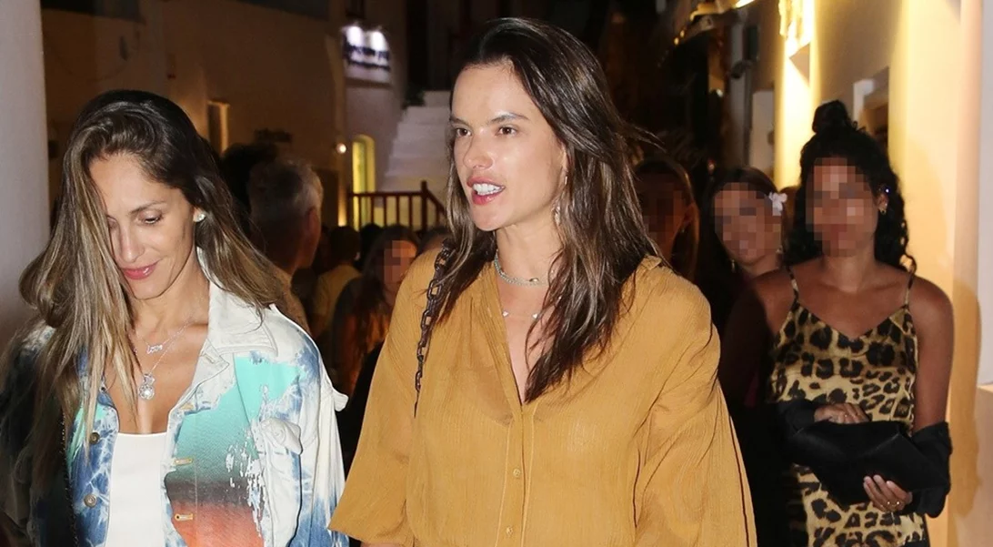 Η Alessandra Ambrosio με τα παιδιά της στην Μύκονο