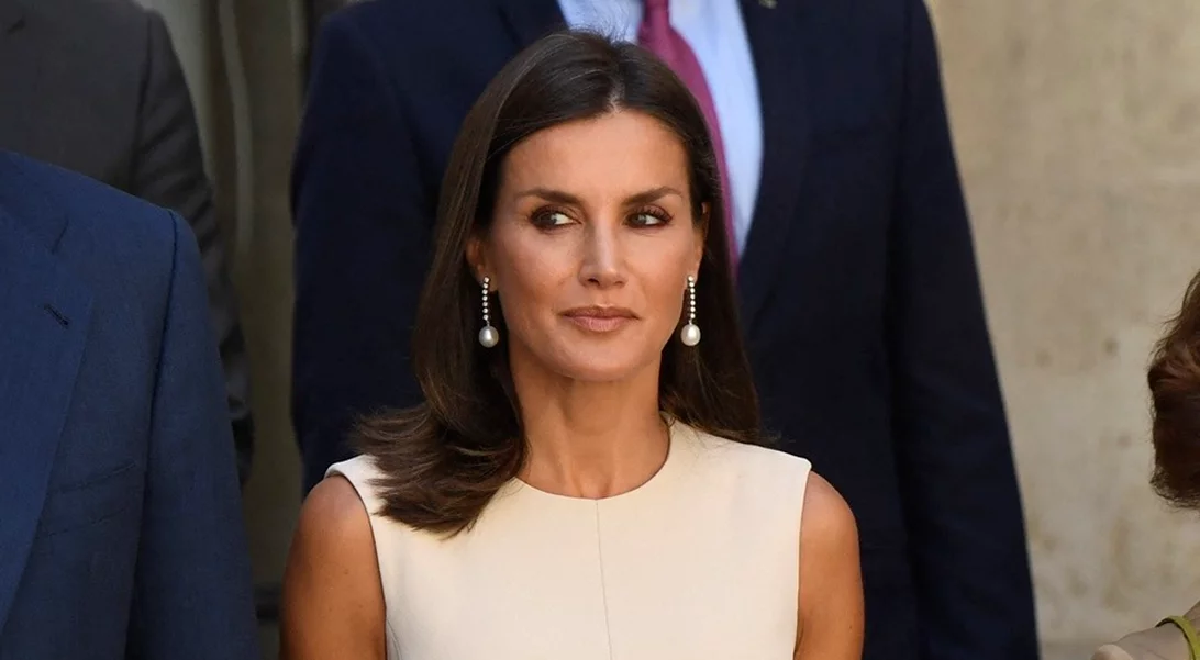 To κοστούμι της βασίλισσας Letizia είναι η απόλυτη τάση της άνοιξης