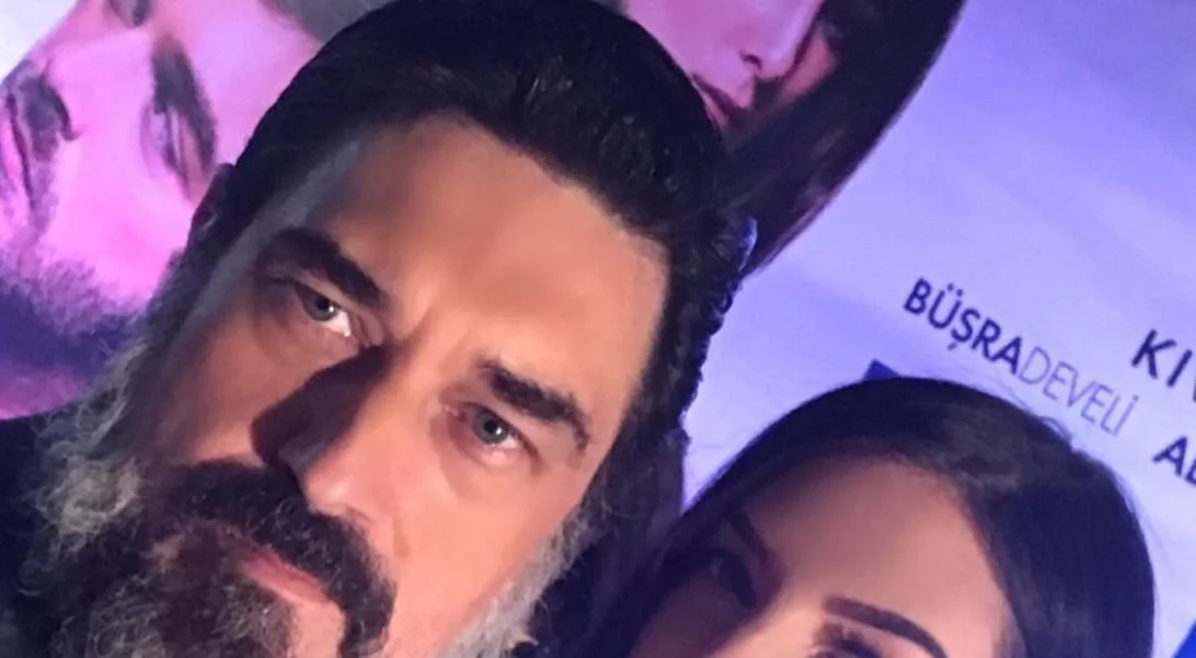 Μπουράκ Χακί | Οι δύο φωτογραφίες με την αγαπημένη του μετά την αλλαγή των μαλλιών της στο GNTM