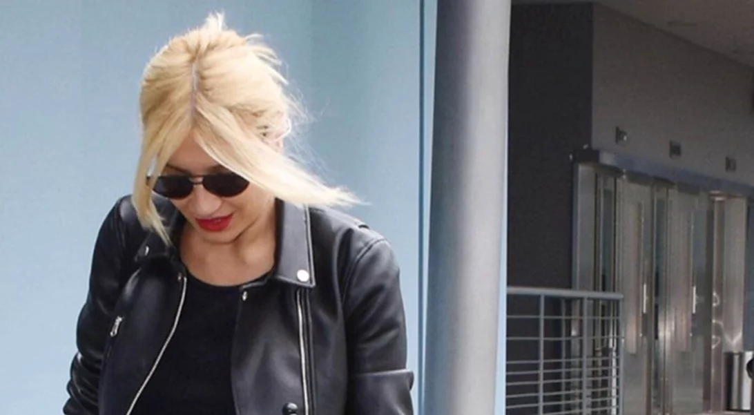 Φαίη Σκορδά | Δες τι φόρεσε στην πρόσφατη βόλτα με τον γιο της, Δημήτρη Λιάγκα