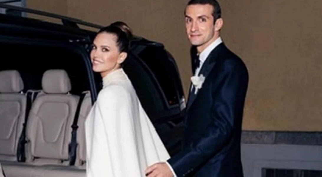 Σταύρος Νιάρχος και Ντάσα Ζούκοβα παντρεύτηκαν νωρίτερα από ό, τι αναμενόταν | Το αριστοκρατικό νυφικό και οι διάσημοι καλεσμένοι