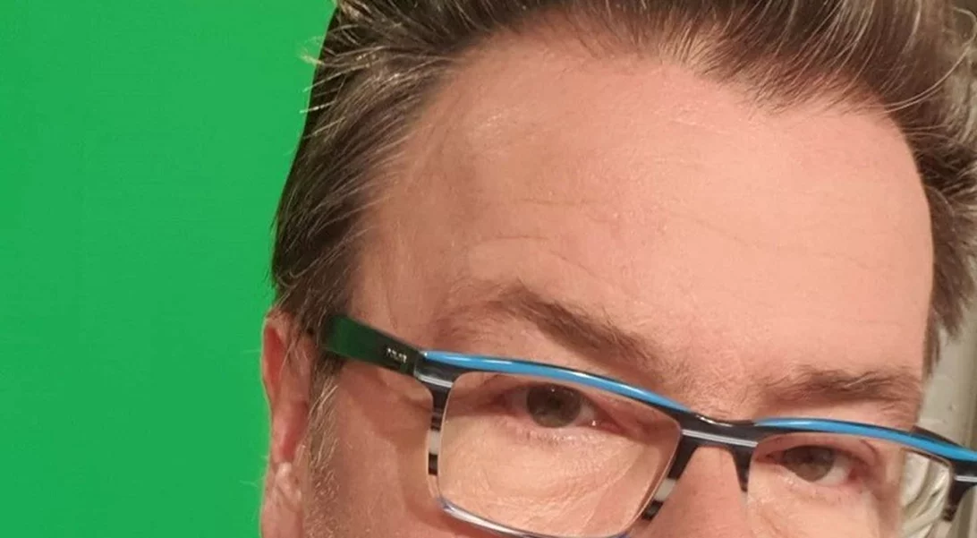 Δημήτρης Παπανώτας | Το πολυτελές εργένικο σπίτι του δημοσιογράφου στη Βραυρώνα