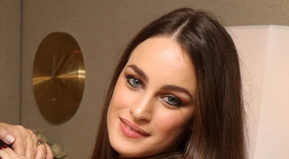 Μαρία Βοσκοπούλου | Ακόμα ένα νεαρό κορίτσι που υπέκυψε στην τάση του καρέ