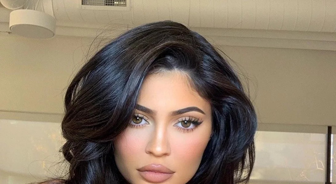 10 tips που κάνουν το foundation να μοιάζει με δέρμα