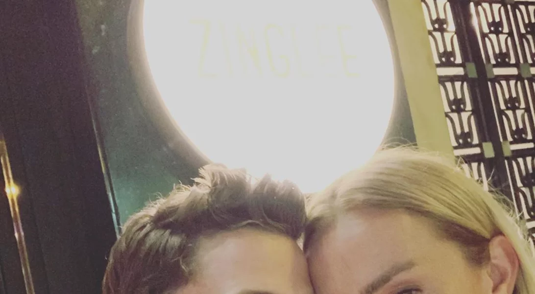 Ρούλα Ρέβη | Ο Αποστόλης Τότσικας τής έβαψε τα μαλλιά και ιδού το αποτέλεσμα (video)