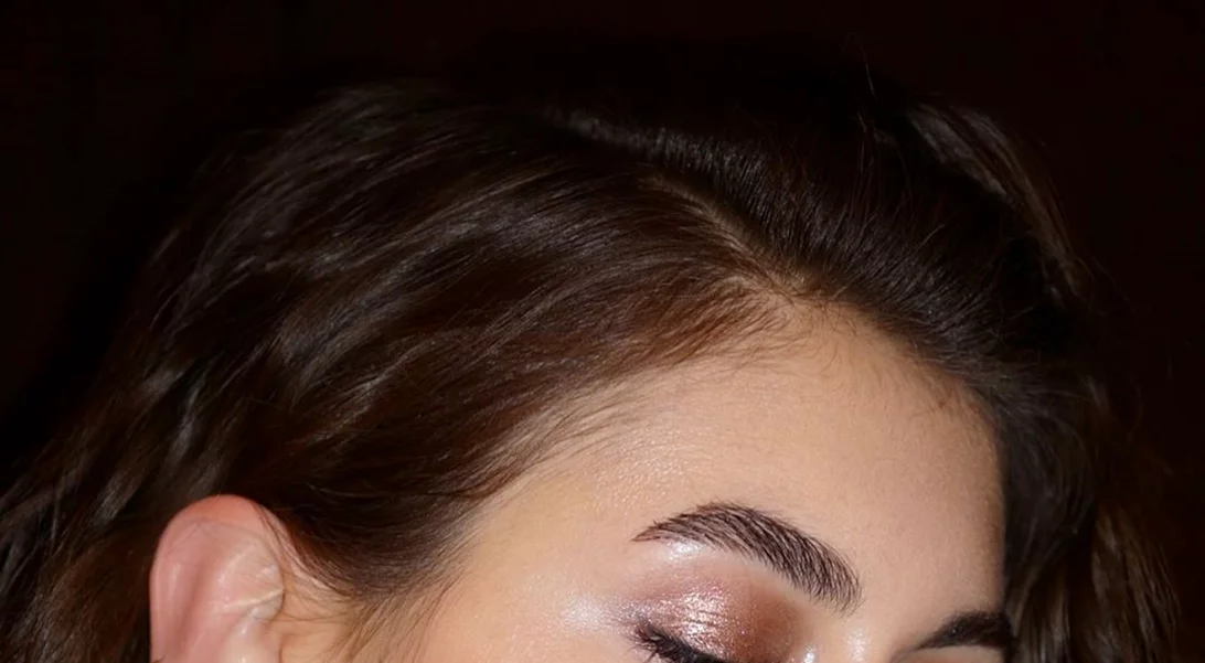 Ανόρθωση περιγράμματος, λαμπερό πρόσωπο | Όλες οι celebrities ακολουθούν αυτές τις 3 δωρεάν συνήθειες