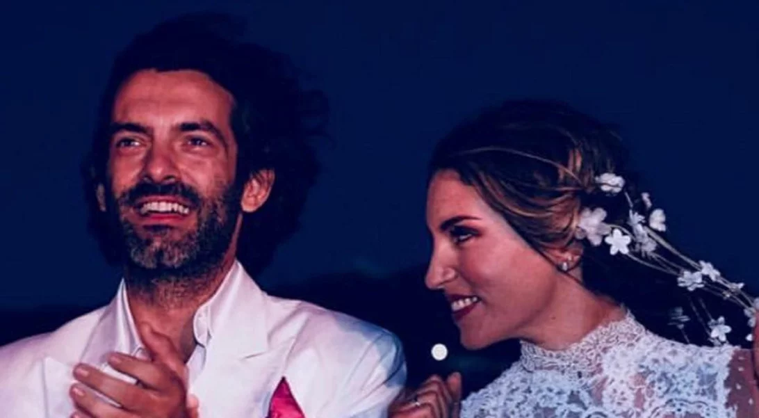 Αθηνά Οικονομάκου - Φίλιππος Μιχόπουλος | Οι πιο ωραίες φωτογραφίες του ζευγαριού που παντρεύτηκε τρεις φορές